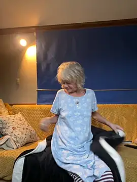 ladyboatlady online show from 10/29/25, 07:18