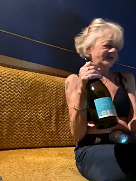 ladyboatlady online show from 12/01/25, 05:36