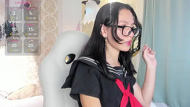 LilyThea online show from 10/15/25, 09:01