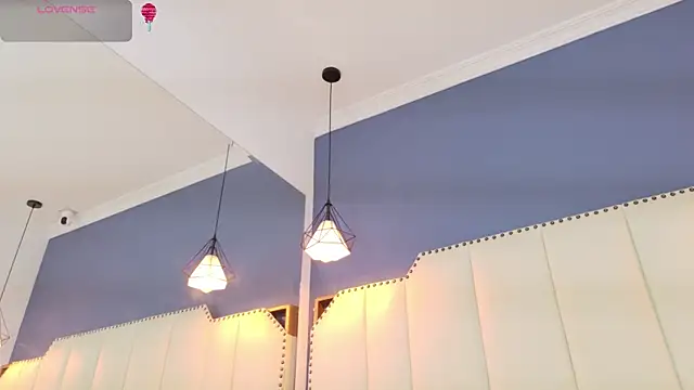 SamantaKane online show from 12/21/25, 04:14