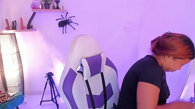 scarlett enjoy1 online show from 10/28/25, 01:10