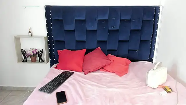 scarlett enjoy1 online show from 11/28/25, 12:27