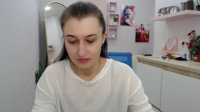 Snapshot of muriel_elvin chatting on 10/25/25, 07:29 muriel elvin online show from 10/25/25, 07:29