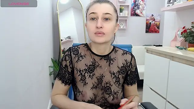 Snapshot of muriel_elvin chatting on 12/03/25, 09:53 muriel elvin online show from 12/03/25, 09:53