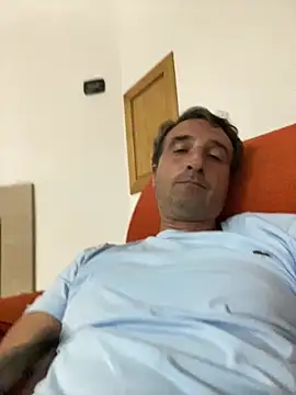 Snapshot of sasatimido chatting on 07/11/26, 07:25 sasatimido online show from 07/11/26, 07:25