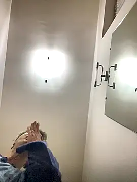 sasatimido online show from 10/24/25, 04:00