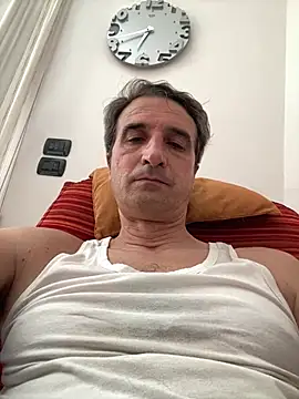Snapshot of sasatimido chatting on 06/20/26, 04:45 sasatimido online show from 06/20/26, 04:45