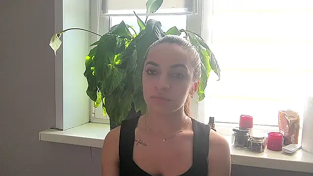 ElwineBooton online show from 04/07/26, 10:06