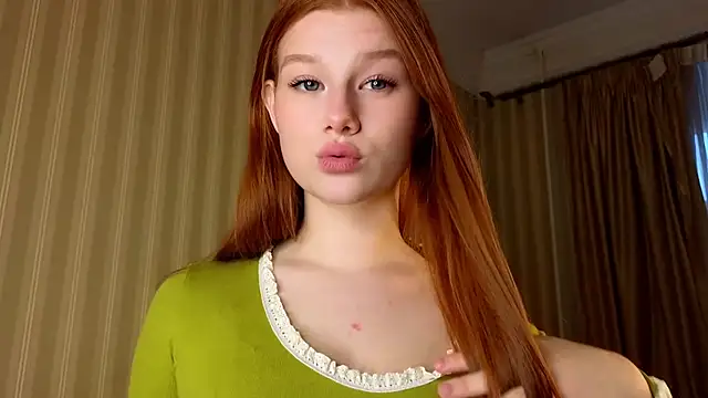 Juuulia  online show from 05/11/26, 02:40