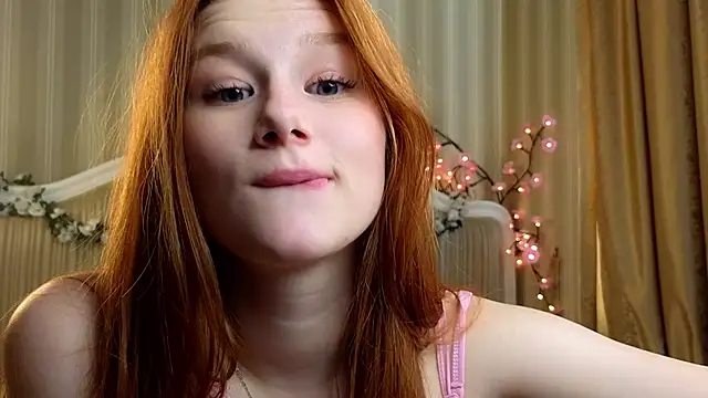 Snapshot of Juuulia_ chatting on 06/08/26, 11:55 Juuulia online show from 06/08/26, 11:55
