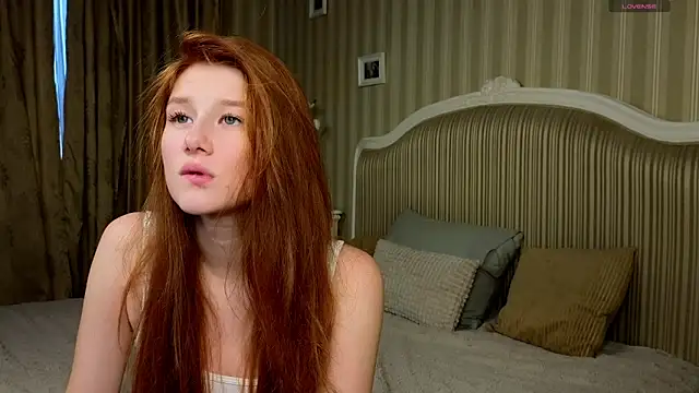 Juuulia  online show from 09/18/25, 02:53