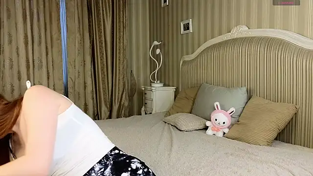 Juuulia  online show from 11/09/25, 11:47