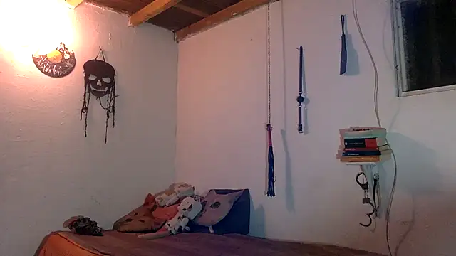 indomitaFox online show from 10/10/25, 03:18