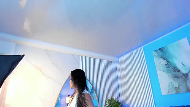 bellarivera  online show from 11/13/25, 07:07