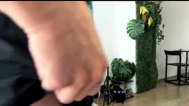 Snapshot of Neythancooper chatting on 11/09/25, 01:37 Neythancooper online show from 11/09/25, 01:37