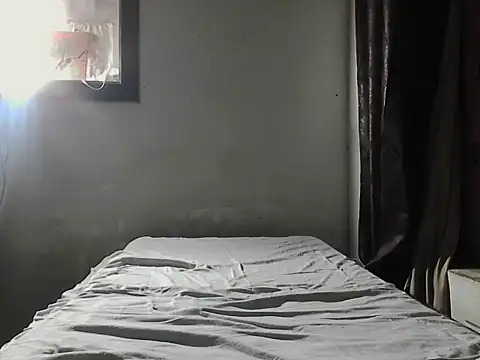 Snapshot of Dollseye chatting on 06/03/26, 02:33 Dollseye online show from 06/03/26, 02:33