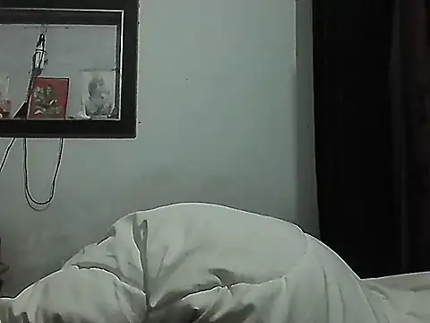 Snapshot of Dollseye chatting on 06/01/26, 10:31 Dollseye online show from 06/01/26, 10:31