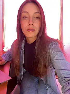 Snapshot of paula_miler1 chatting on 05/20/26, 02:36 paula miler1 online show from 05/20/26, 02:36