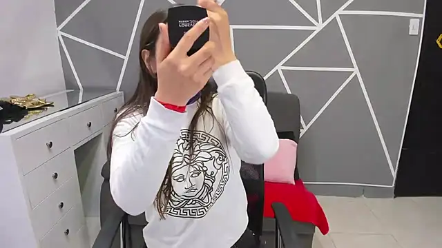 paula miler1 online show from 01/07/26, 02:00