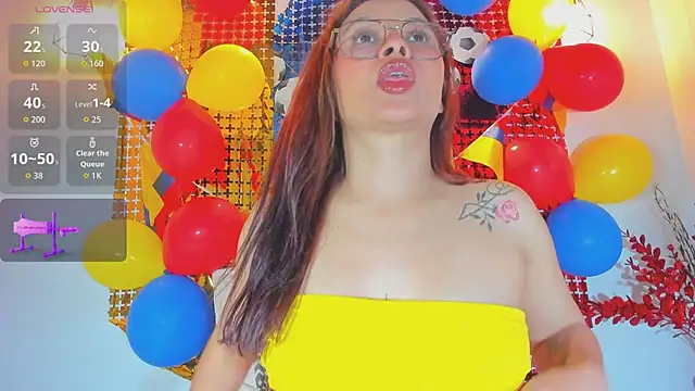 Karlaliones69 online show from 06/13/26, 07:01