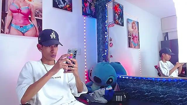 briamhoconor xh online show from 10/26/25, 12:55