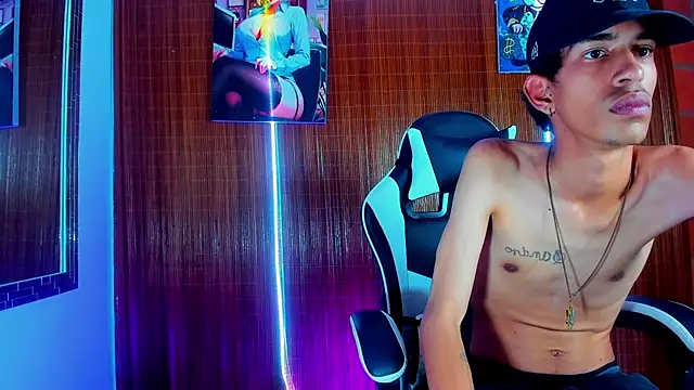 Snapshot of briamhoconor_xh chatting on 02/11/26, 01:27 briamhoconor xh online show from 02/11/26, 01:27