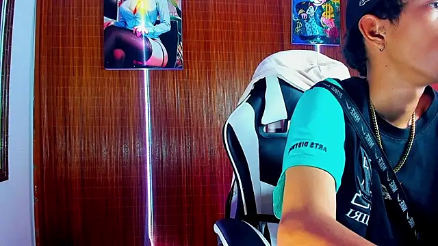 Snapshot of briamhoconor_xh chatting on 02/13/26, 09:15 briamhoconor xh online show from 02/13/26, 09:15