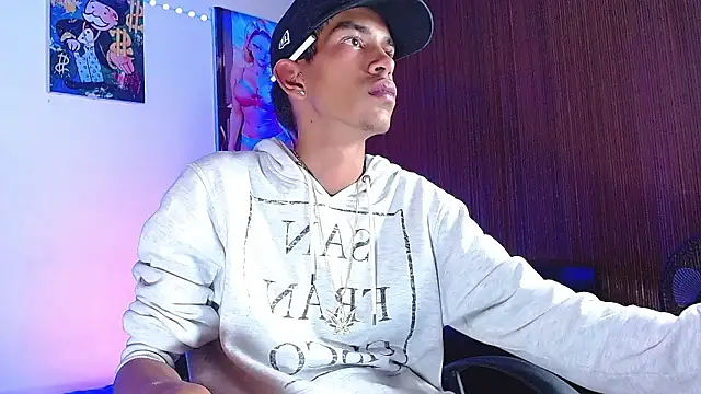 Snapshot of briamhoconor_xh chatting on 01/10/26, 04:41 briamhoconor xh online show from 01/10/26, 04:41