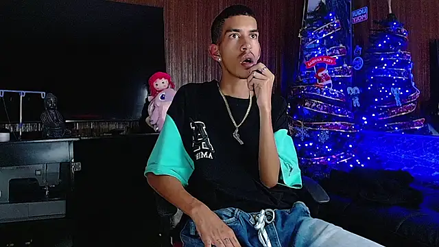 briamhoconor xh online show from 12/14/25, 10:26