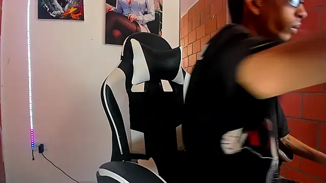 briamhoconor xh online show from 03/16/26, 08:00