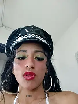 Kylie Moan online show from 11/01/25, 05:03