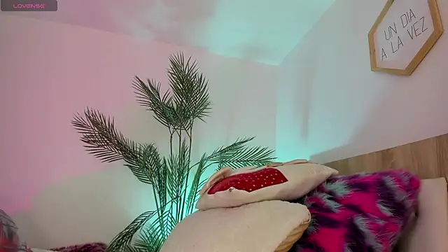 Hadid Jimenez  online show from 11/29/25, 06:52