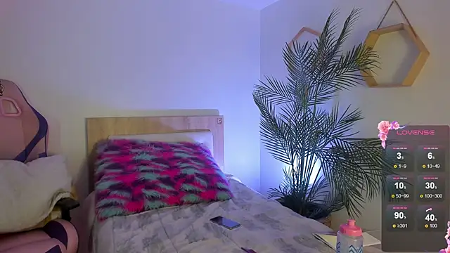 Hadid Jimenez  online show from 03/27/26, 11:05