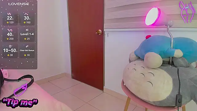 Hadid Jimenez  online show from 11/05/25, 08:12