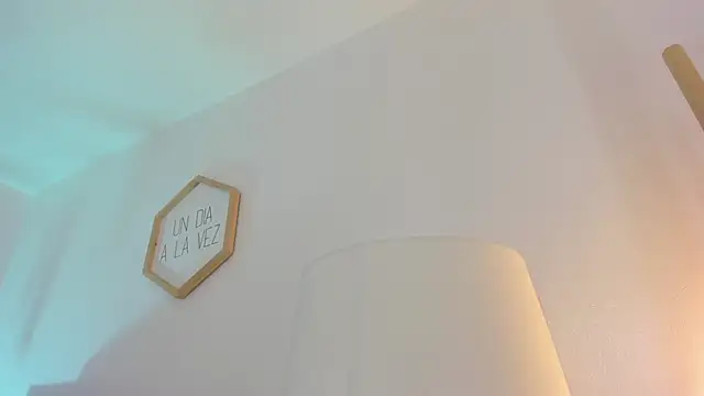 Hadid Jimenez  online show from 11/25/25, 09:26