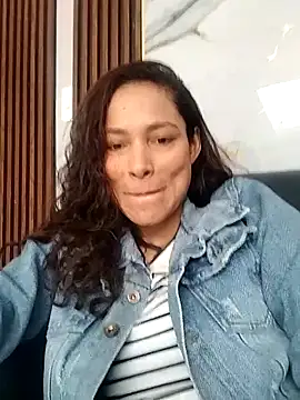 SofiaDelicia online show from 12/19/25, 04:31