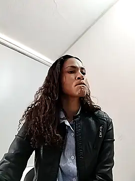 SofiaDelicia online show from 10/28/25, 02:16