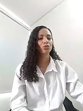 SofiaDelicia online show from 10/19/25, 02:09