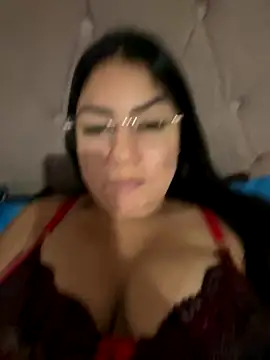 Snapshot of julianamascarada chatting on 11/22/25, 01:15 julianamascarada online show from 11/22/25, 01:15