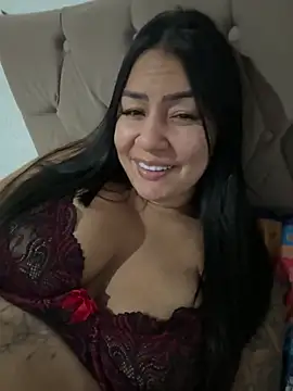 Snapshot of julianamascarada chatting on 04/29/26, 01:10 julianamascarada online show from 04/29/26, 01:10