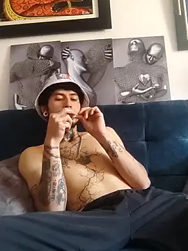 Tattoboy19cm online show from 10/28/25, 02:27