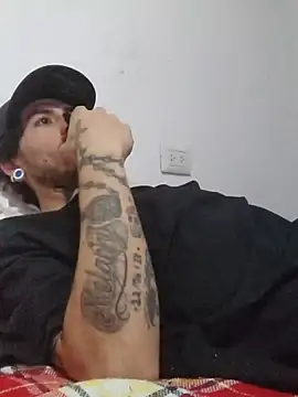 Tattoboy19cm online show from 11/18/25, 07:17