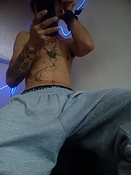 Tattoboy19cm online show from 12/18/25, 02:10