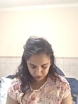 cute indianxo online show from 02/10/26, 07:02