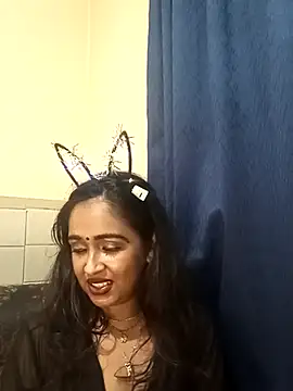 cute indianxo online show from 03/27/26, 07:59