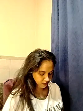 cute indianxo online show from 03/31/26, 06:43