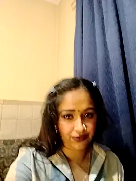 cute indianxo online show from 04/23/26, 05:58