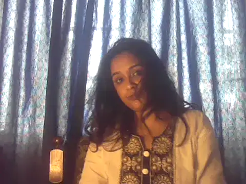 Snapshot of cute_indianxo chatting on 12/18/25, 08:52 cute indianxo online show from 12/18/25, 08:52