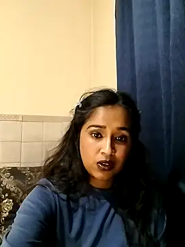 cute indianxo online show from 06/04/26, 10:25