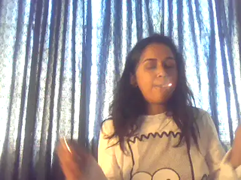 Snapshot of cute_indianxo chatting on 10/21/25, 10:14 cute indianxo online show from 10/21/25, 10:14